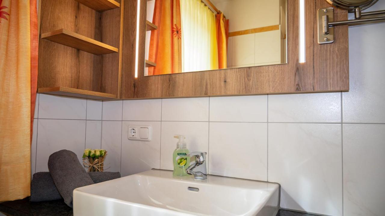 Appartement Alexandra Neukirchen am Großvenediger Eksteriør billede