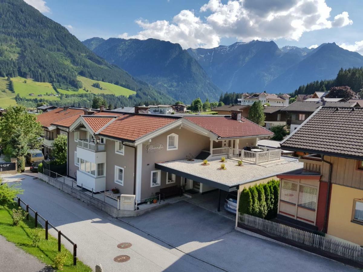 Appartement Alexandra Neukirchen am Großvenediger Eksteriør billede